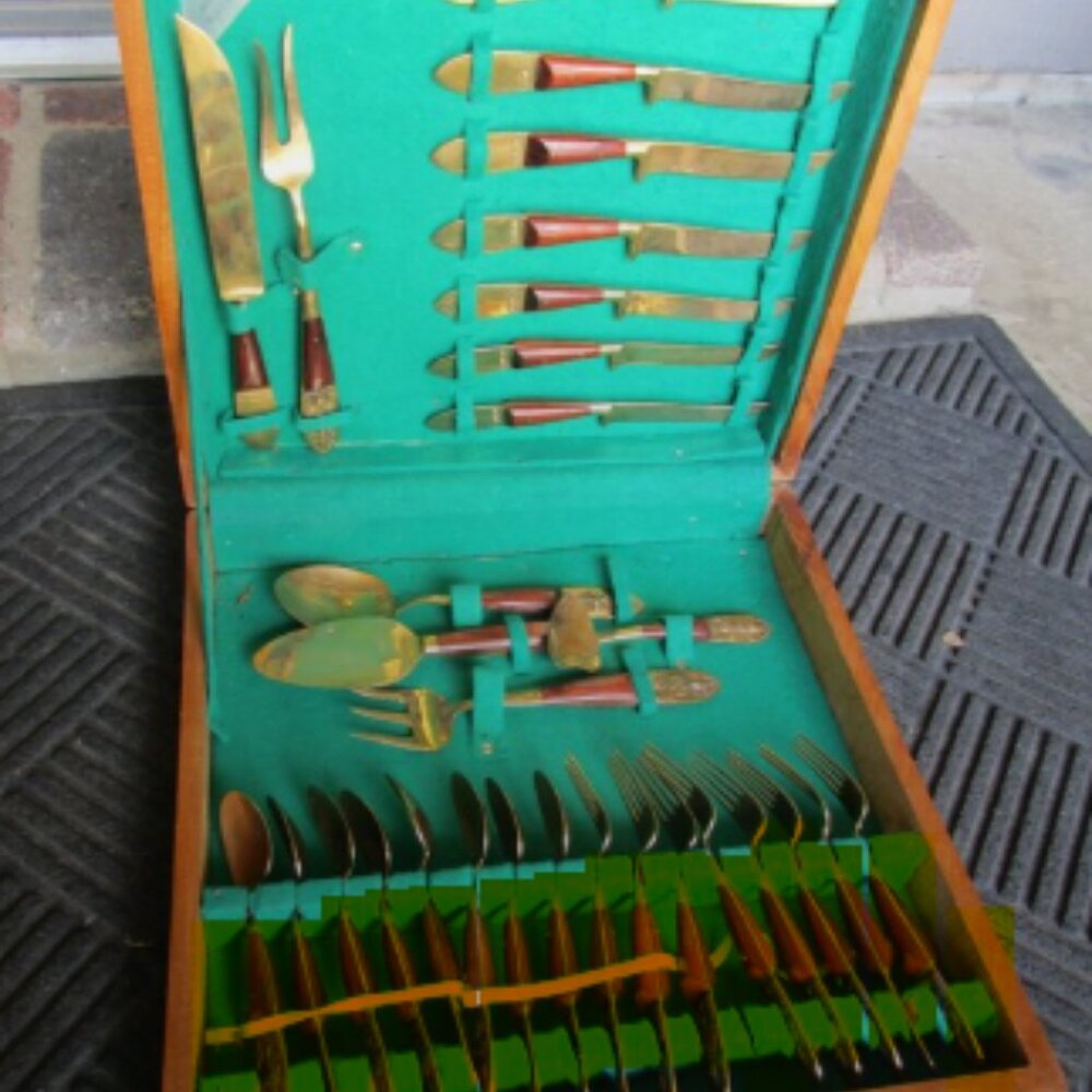Vintage MID-CENTURY BRASS/TEAK 30PC (service for 8) FLATWARE SE…